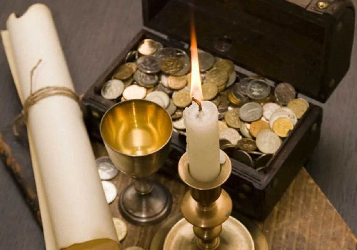 Эффективный ритуал. Магия денег. Магия на деньги и богатство. Магия богатство изобилие. Магический денежный ритуал.